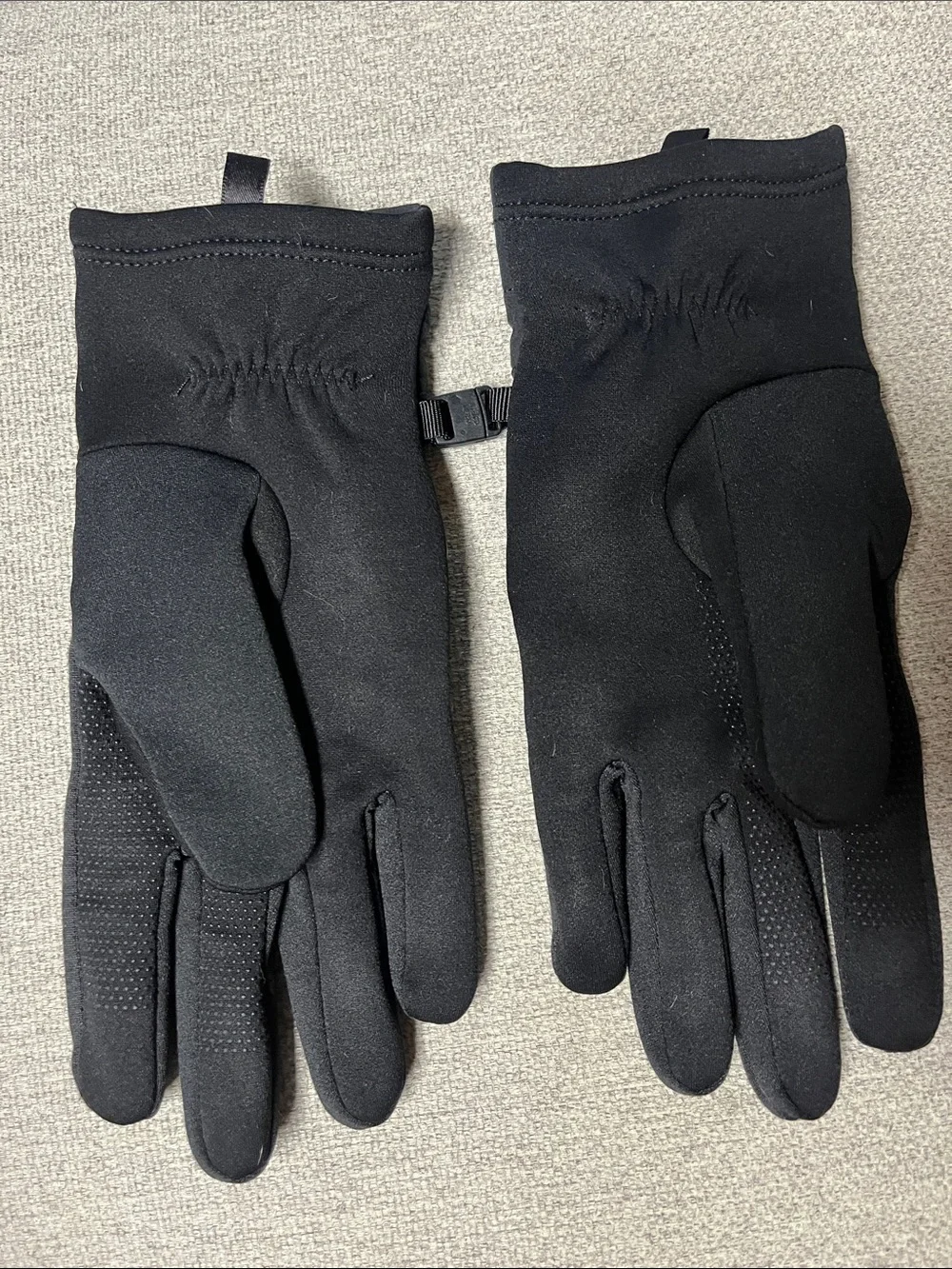The North Face Black Men (M) or Women’s (L) Winter Gloves